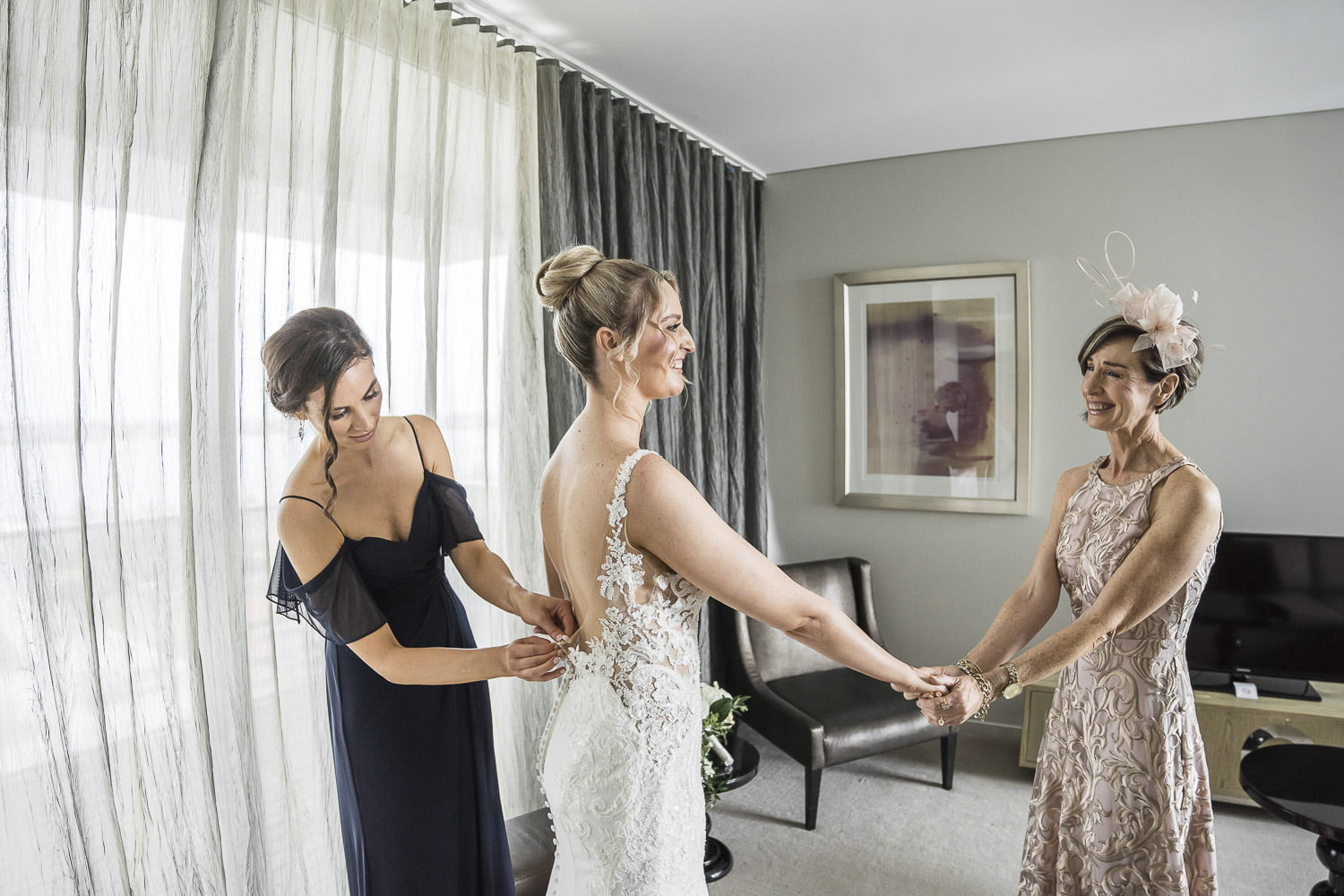 bride at Fraser Suites Perth